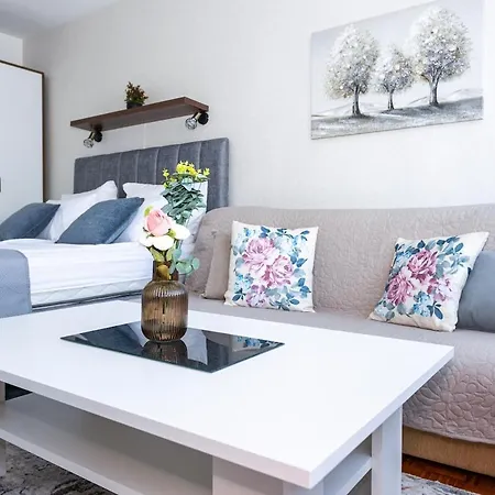 Apartment Meyra